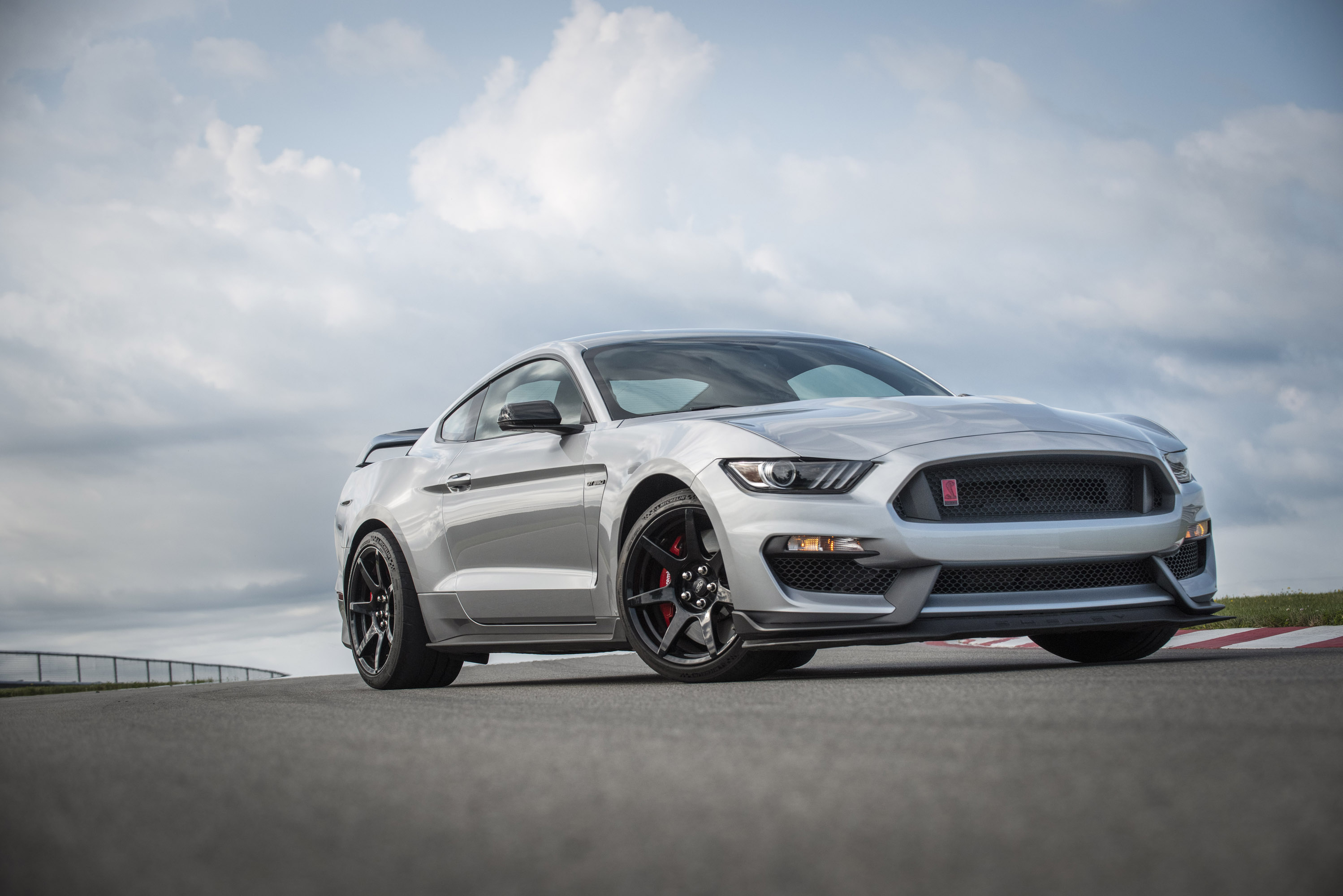 New Mustang Shelby comes with tons of upgrades and new 