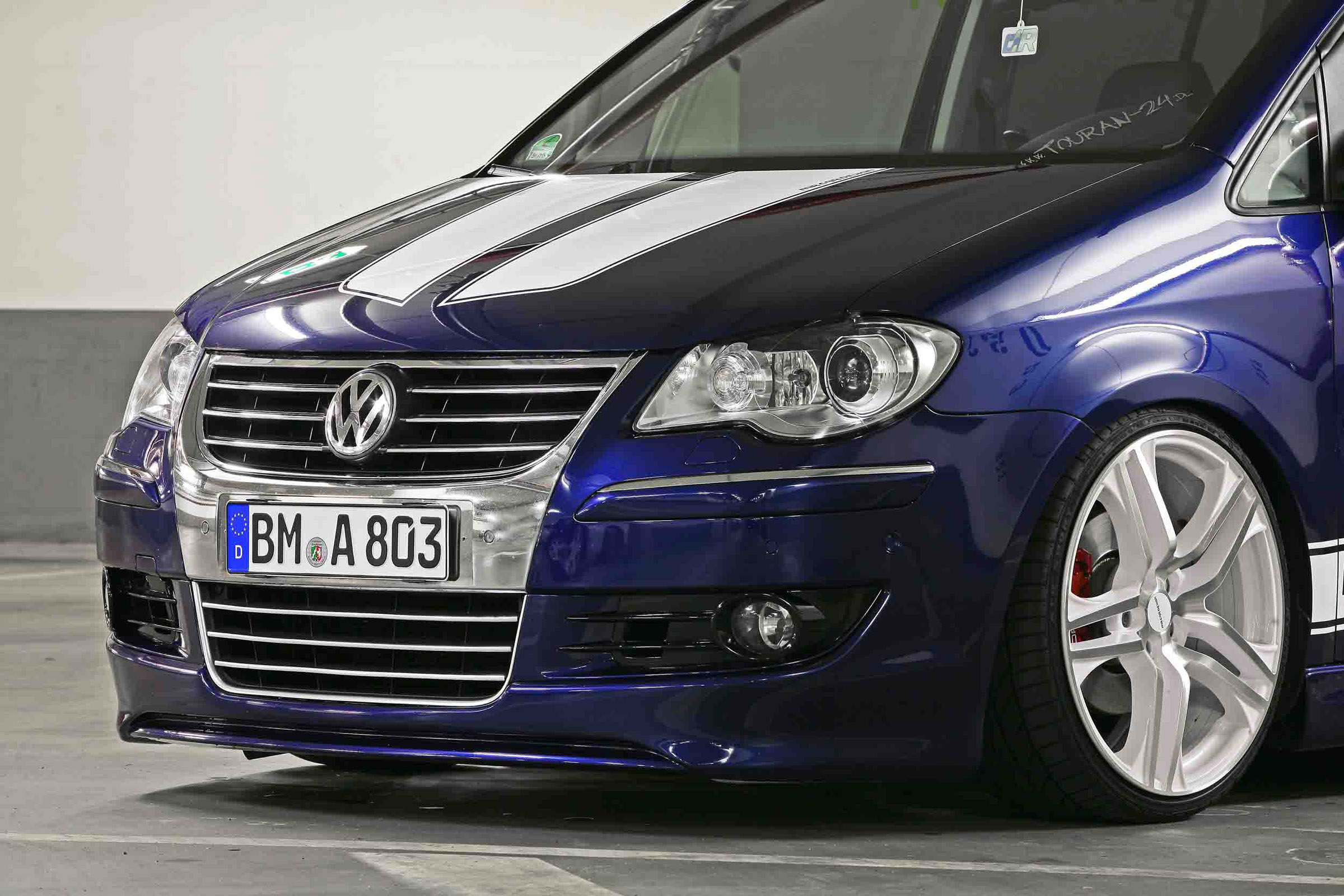 MR Car Design shows sporty refined VW Touran
