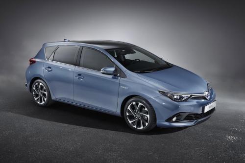 2015 Toyota Auris Looks Like a Shark!