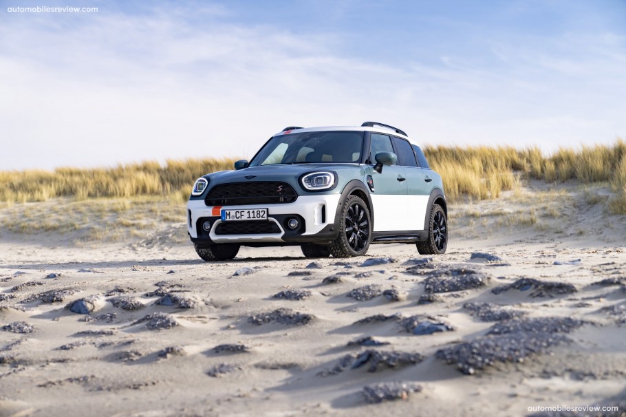 Mini Countryman Cooper S ALL4 Uncharted Edition (2023) - pictures ...