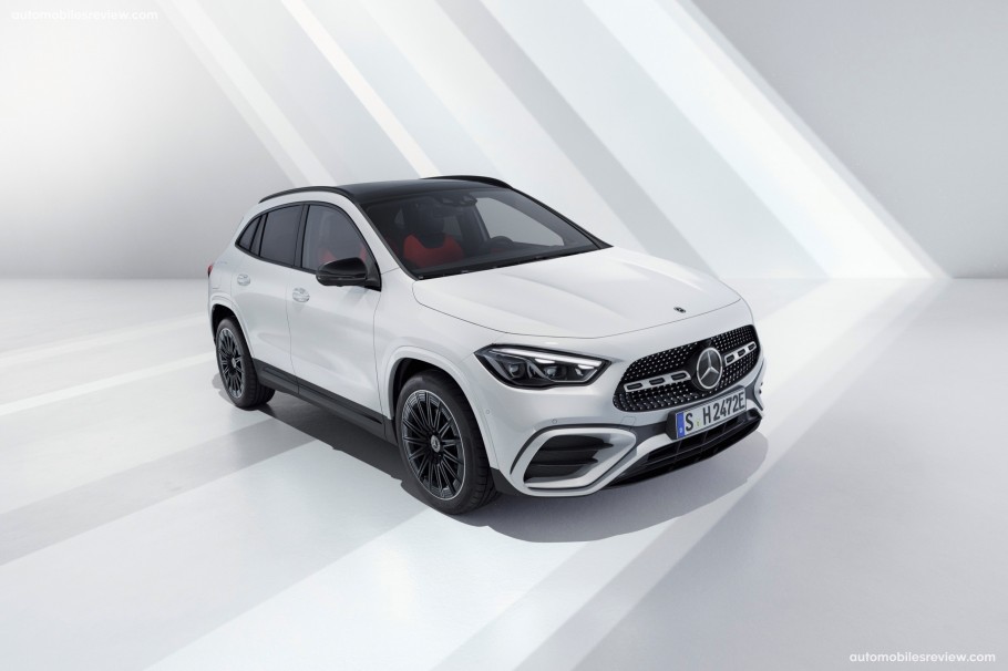 MercedesBenz GLA (2024) pictures & information