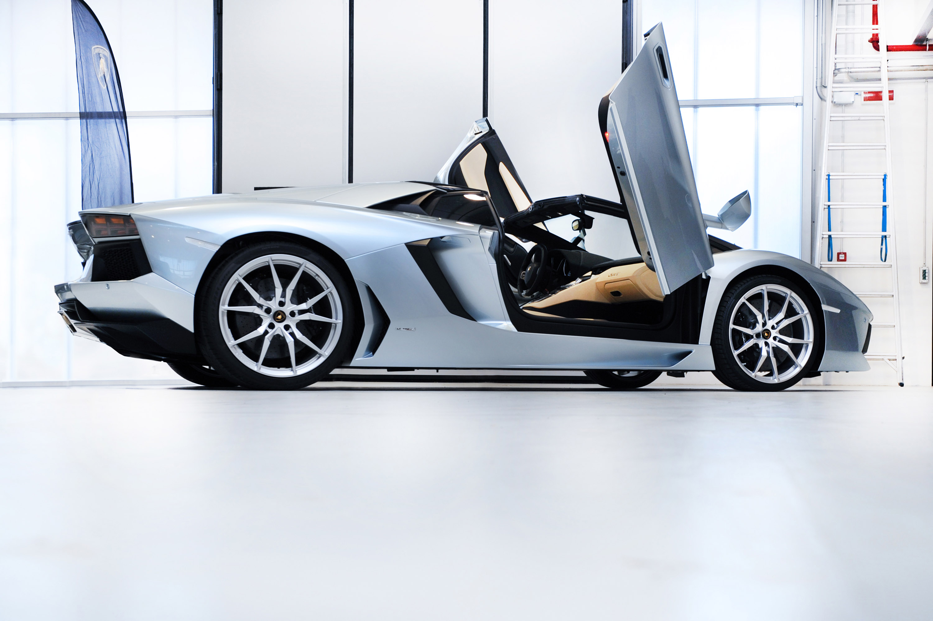 Lamborghini Aventador LP 700-4 Roadster