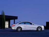 Mercedes-Benz E500 Coupe with AMG Sports Pack (2009) - picture 7 of 15