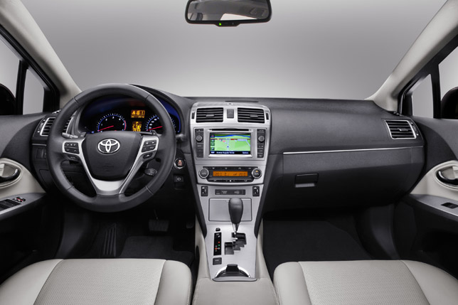 Toyota Avensis with Touch and Go Plus