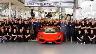2013 Lamborghini Aventador LP 700-4 with Start/Stop System
